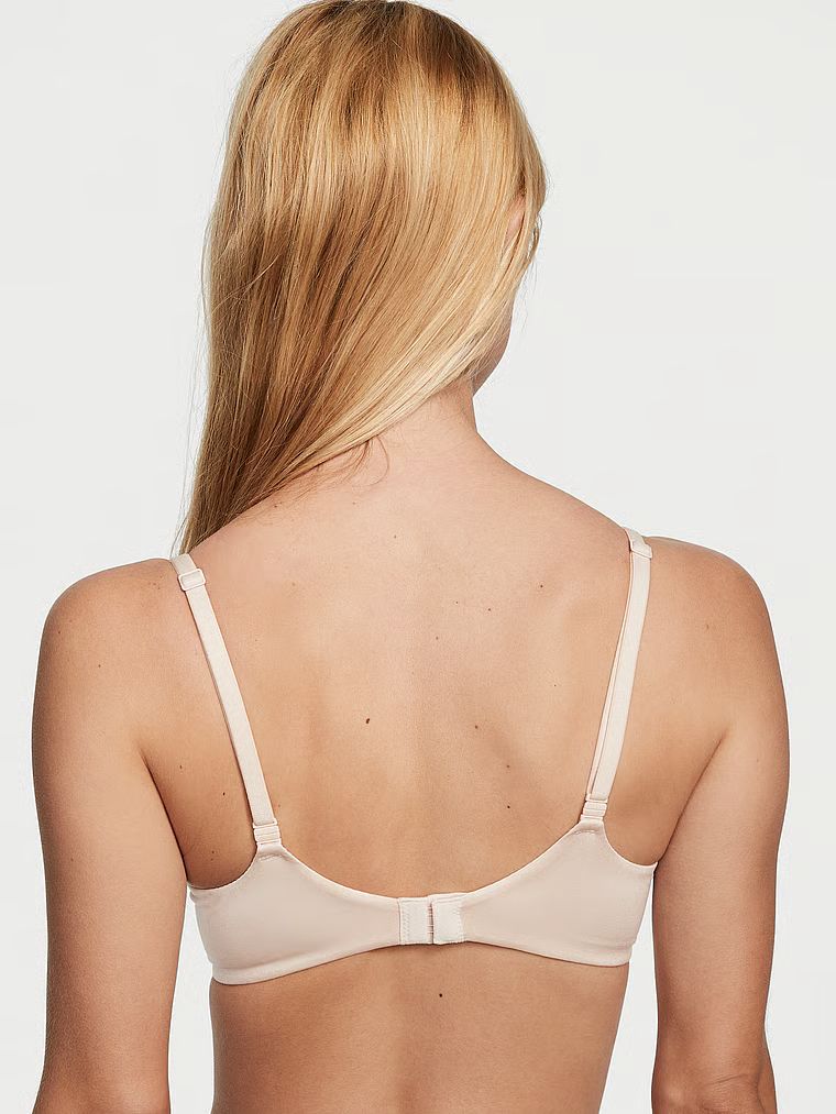Sutien Demi ușor căptușit. Produsul este bej și provine din colecția Body by Victoria.