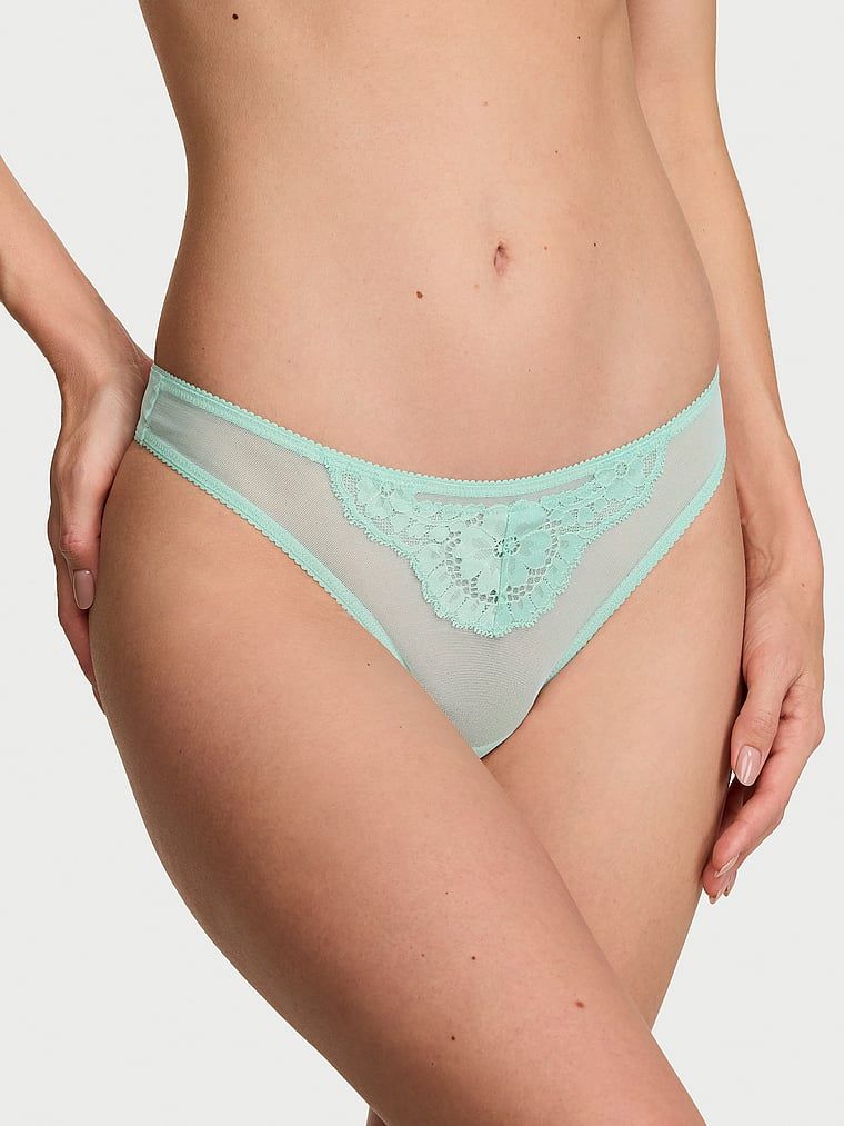 Tanga Twinkle Bow. Produsul este albastru și provine din colecția Dream Angels.