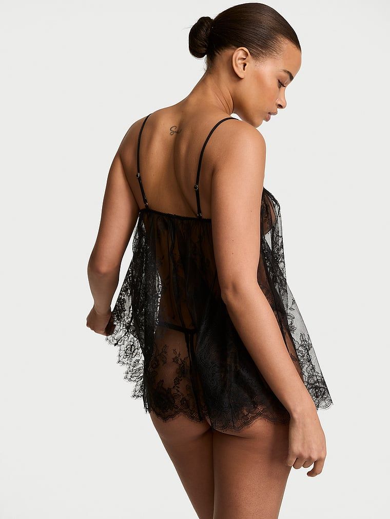 Juponă și tanga babydoll. Produsul este negru și provine din colecția Very Sexy.