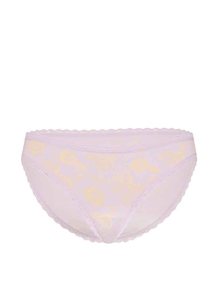 Chiloți din bumbac cu dantelă cu dantelă și baie de baie. Produsul este modelat și provine din colecția Lace Trim.