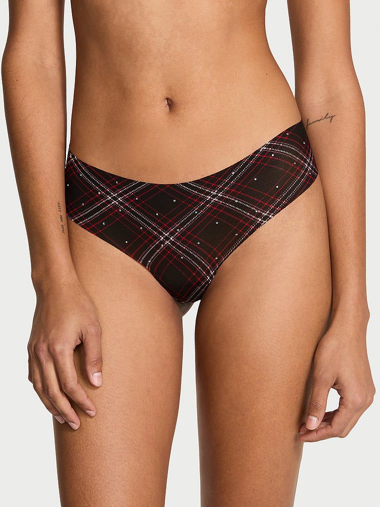 Tanga cu zirconiu No-Show Shine Mesh. Produsul este modelat și provine din colecția No-Show.