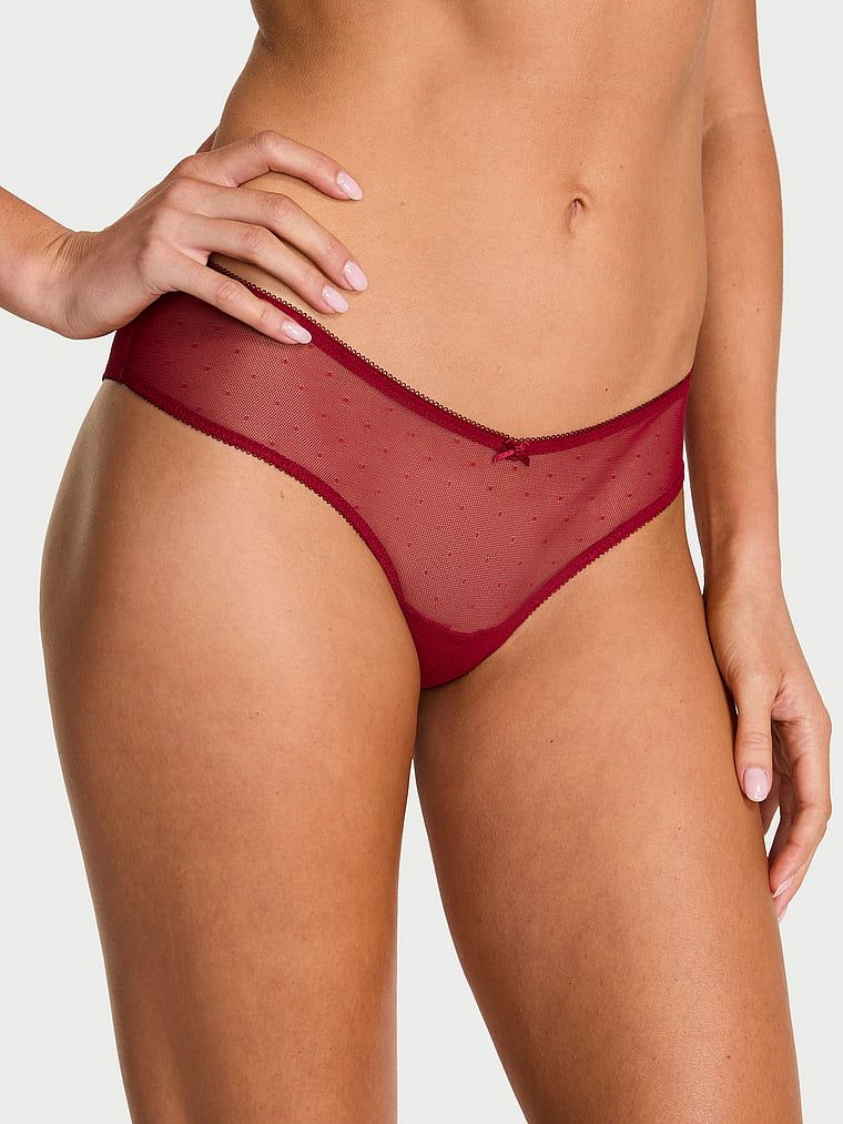 Chiloți din plasă cu pandantiv metalic pe spate, Tease Cherry Hardware Cheeky. Produsul este roșu și provine din colecția Very Sexy.