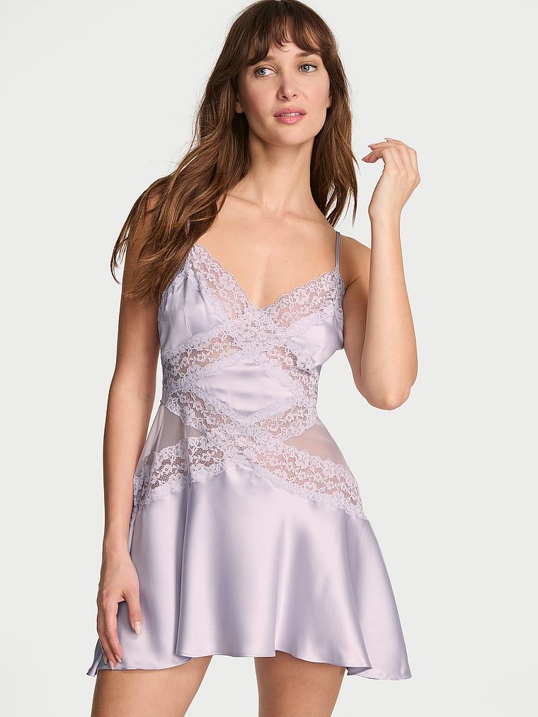 Dream Angels Rochie slip cu volan Dare to Dream din dantelă și satin