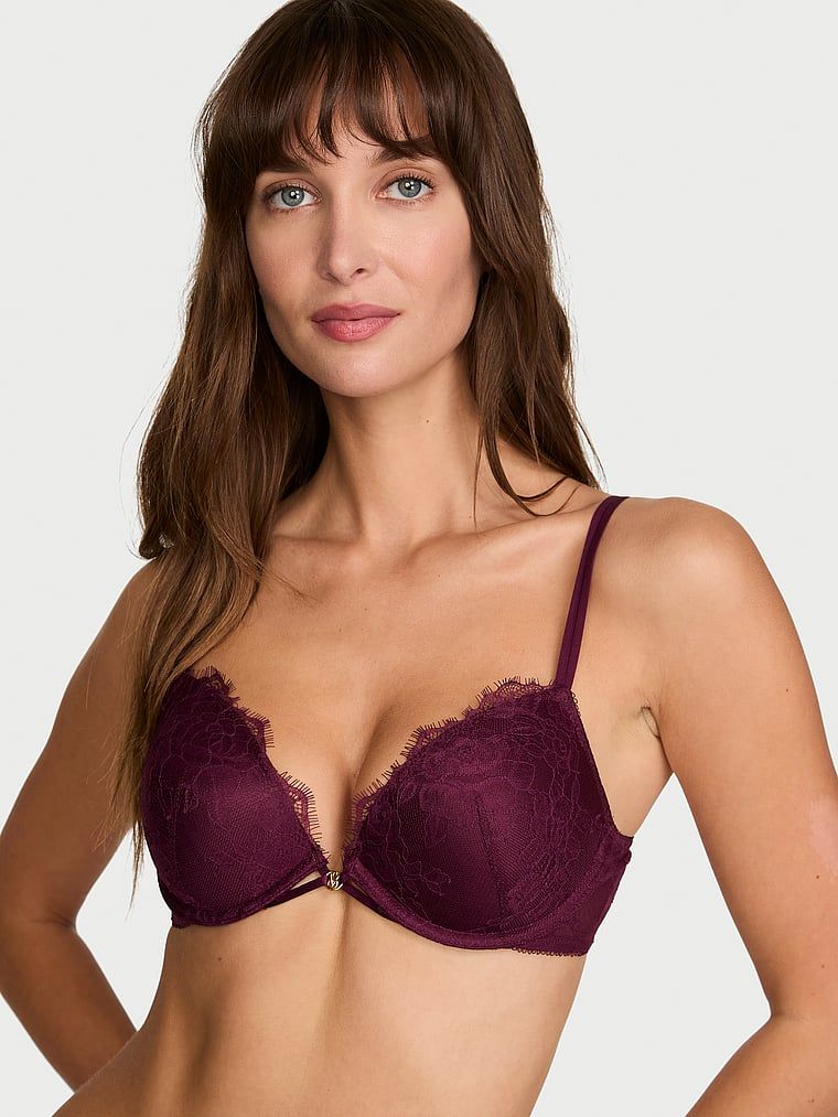Sutien push-up Rose Lace. Produsul este roz și provine din colecția Very Sexy.