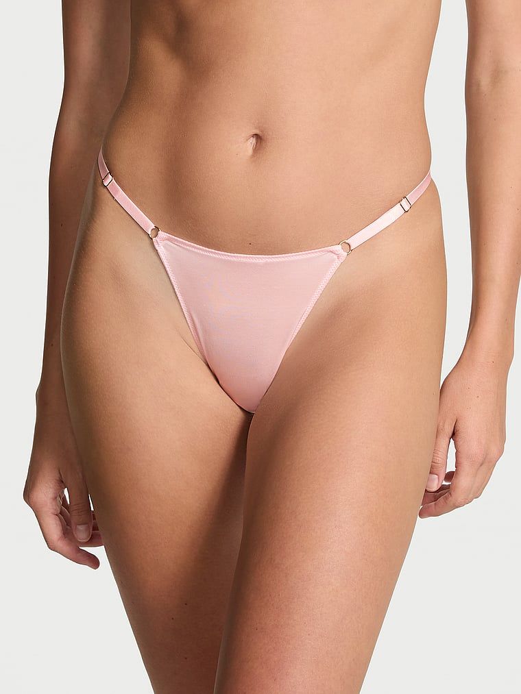 Tanga cu curele Hardware reglabile. Produsul este de culoare roz și provine din colecția Body by Victoria.
