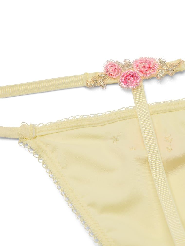 Tanga melodie dulce. Produsul este galben și provine din colecția Dream Angels.