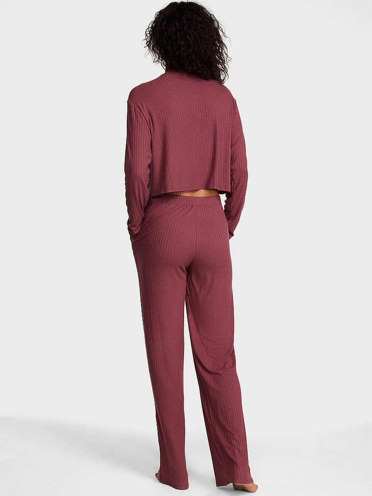 Set modal - pulover și pantaloni SoSoft Lounge. Produsul este roz și provine din colecția Victoria's Secret.