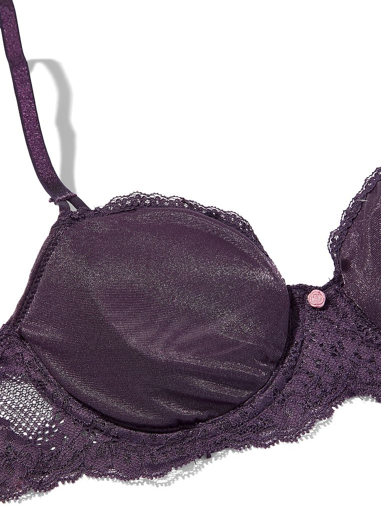 Wicked Sheer Shimmer, sutien fără căptușe. Produsul este de culoare mov și provine din colecția Dream Angels.