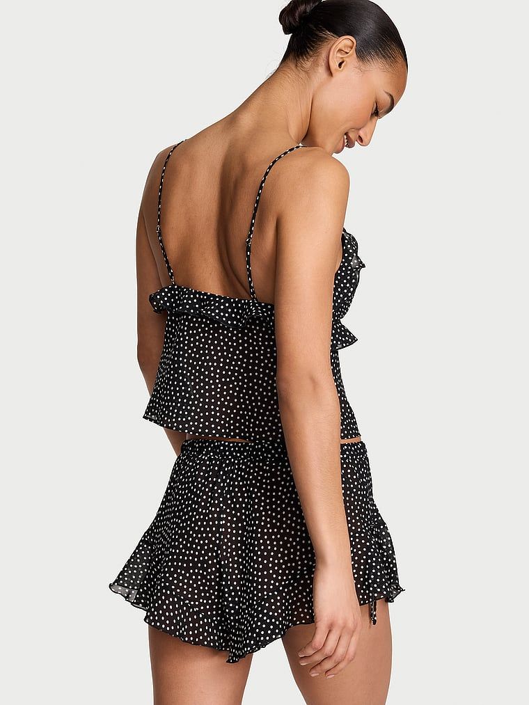 Set de șiffon pentru somn - bluză cu buline și pantaloni scurți. Produsul este modelat și provine din colecția Dream Angels.