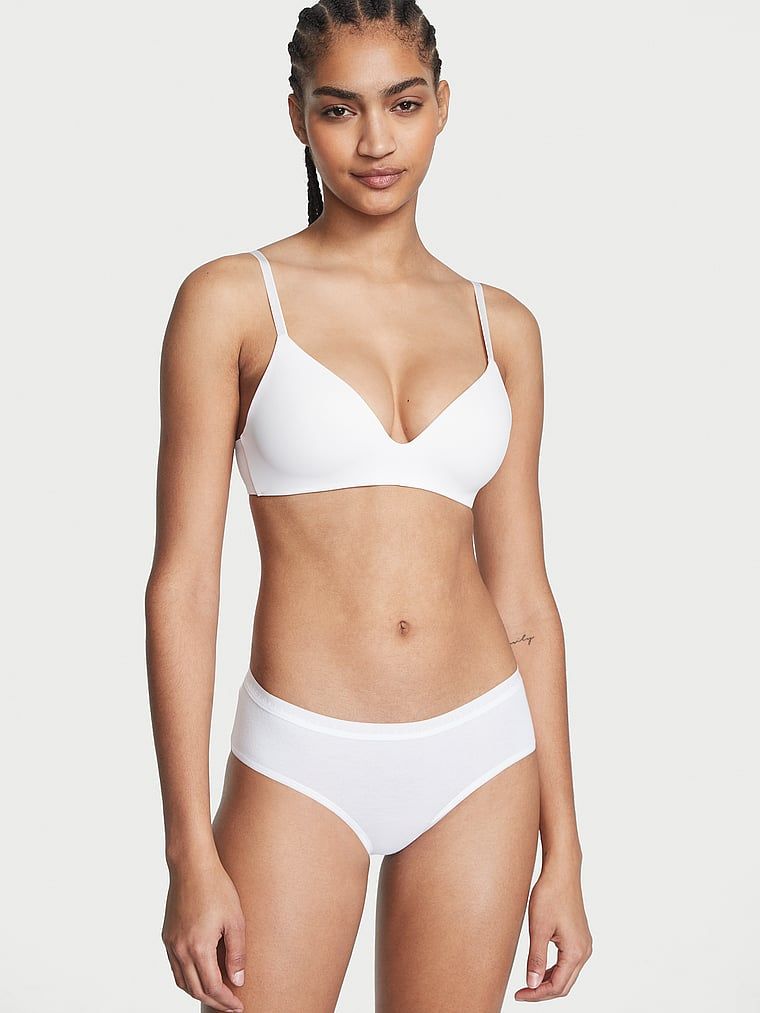 Chiloți de bikini din bumbac elastic. Produsul este alb și provine din colecția Victoria's Secret.