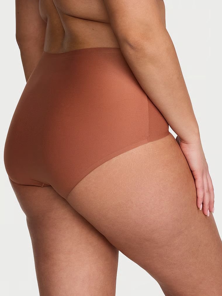 Chiloți Flex cu talie înaltă. Produsul este de culoare maro și provine din colecția Body by Victoria.