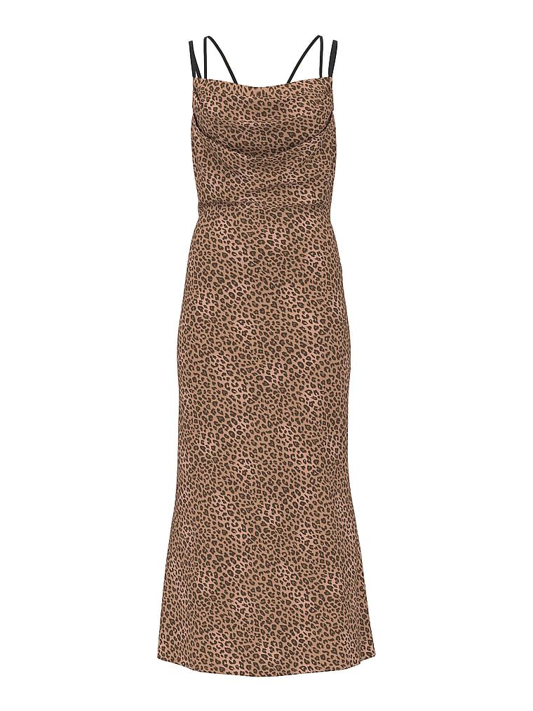 Rochia maxi Geo Leo. Produsul este modelat și provine din colecția Very Sexy.