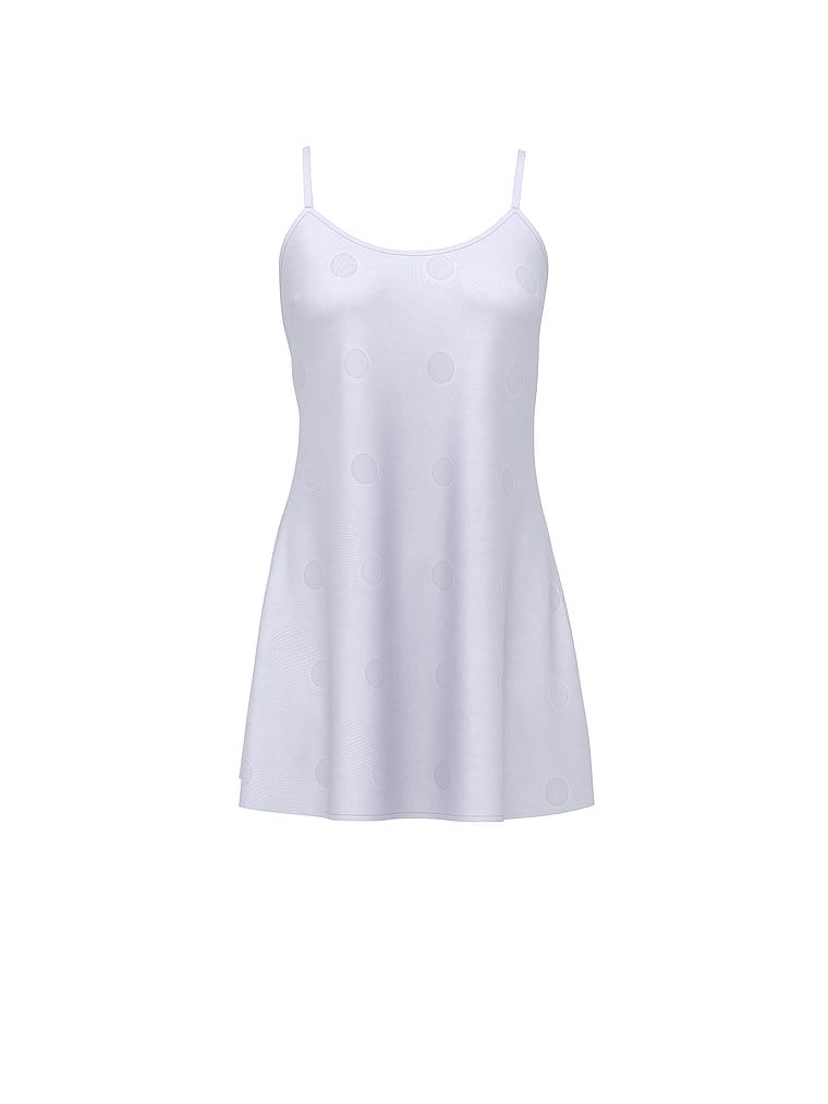 Cămașă de noapte semnătură din satin slip. Produsul este de culoare mov și provine din colecția Victoria's Secret.