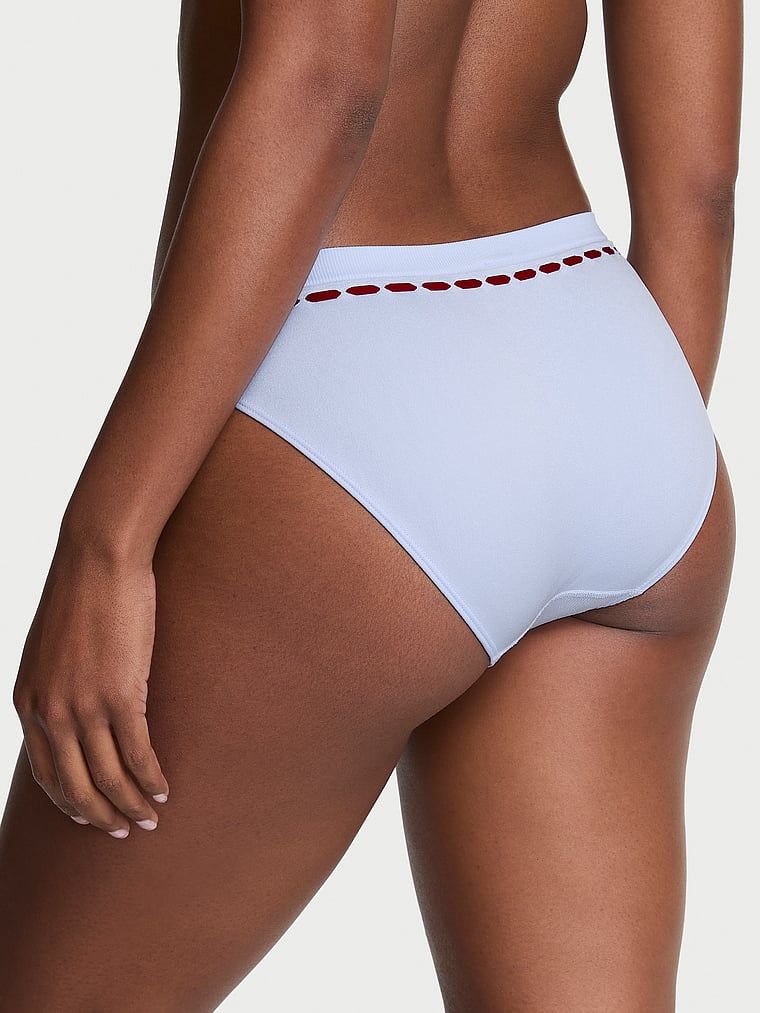 Chiloți bikini cu sloturi cu panglică fără cusură. Produsul este de culoare mov și provine din colecția Seamless (Seamless Collection).