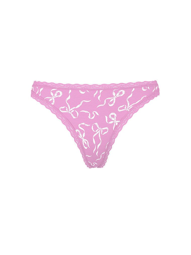 Tanga din bumbac cu dantelă pe margini dantelă-talie. Produsul este modelat și provine din colecția Lace Trim.