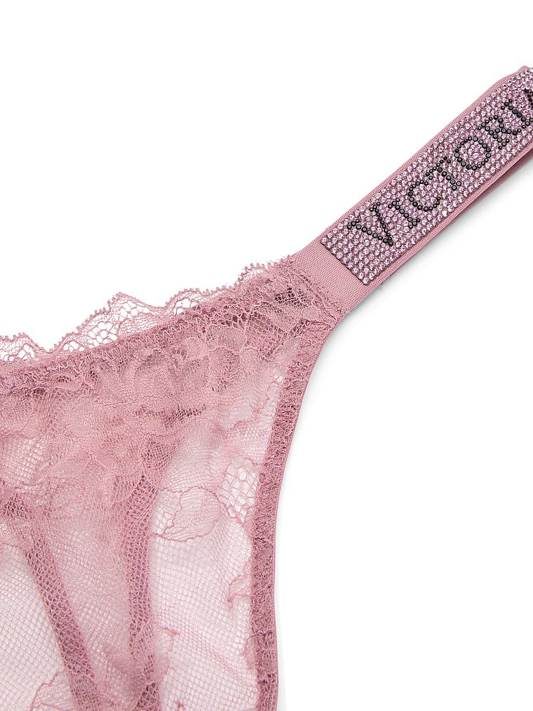 Tanga din dantelă cu bretele lucioase Shine Strap. Produsul este roz și provine din colecția Very Sexy.