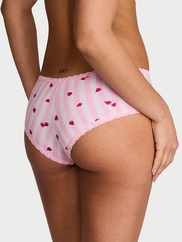 Chiloți de bumbac cu dantelă pe margini, dantelă-talie obraznică. Produsul este modelat și provine din colecția Lace Trim.