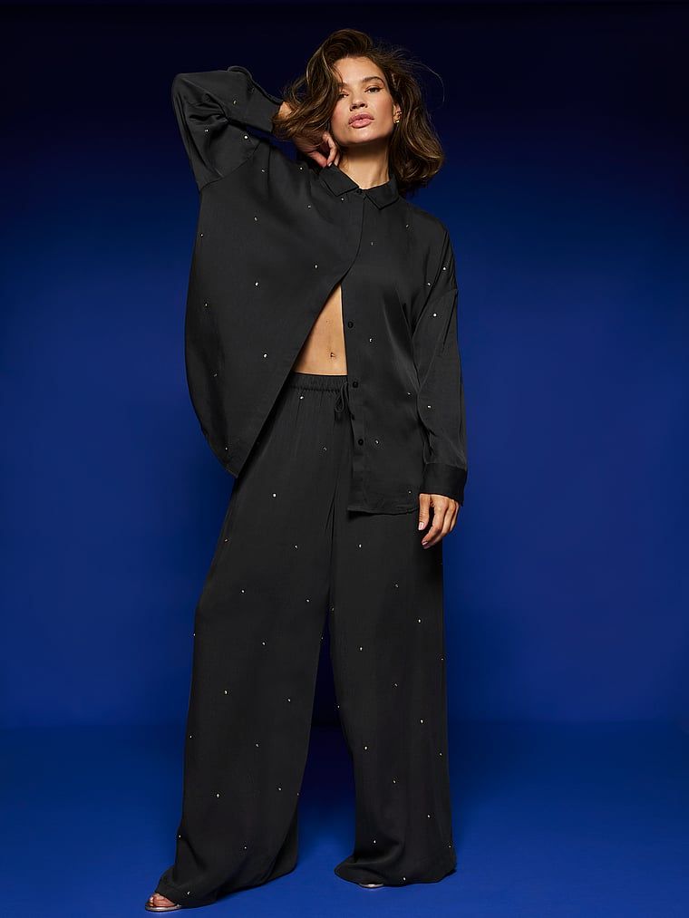 Pantaloni modali pentru somn. Produsul este negru și provine din colecția Victoria's Secret.