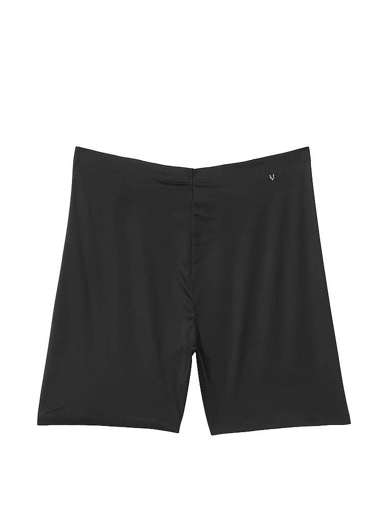 Pantaloni scurți de netezire Feathersoft Essentials sub îmbrăcăminte. Produsul este negru și provine din colecția Victoria's Secret.