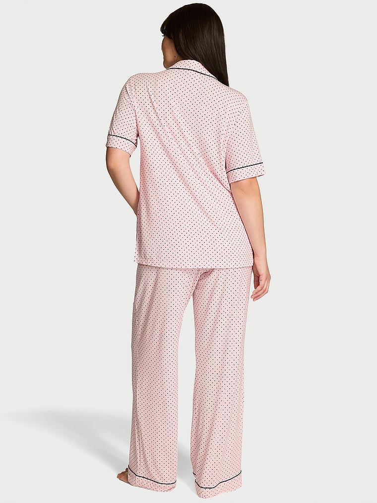 Pijamale modale cu mâneci scurte și pantaloni lungi SoSoft. Produsul are o culoare cu model și provine din colecția Victoria's Secret.