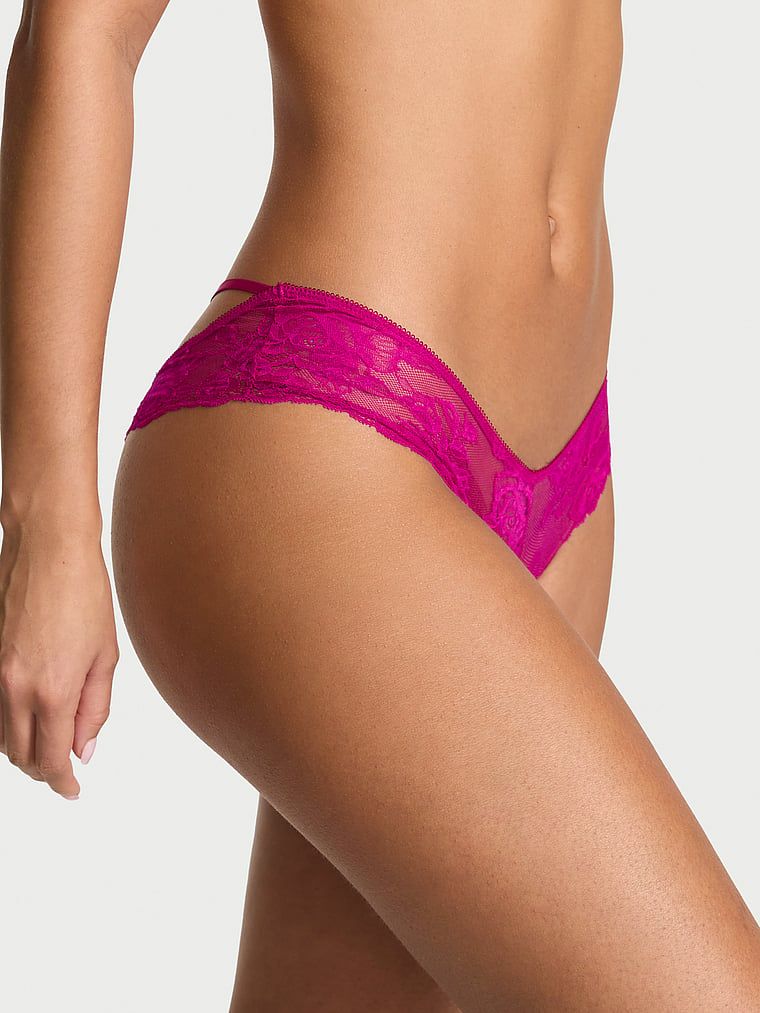 Chiloți cu bretele cu spate deschis. Produsul este de culoare violet și provine din colecția Very Sexy.