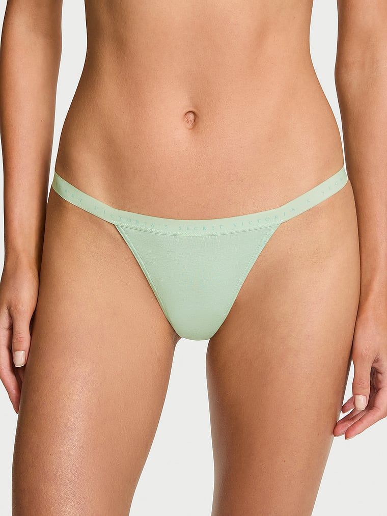 Tanga de bumbac elastic. Produsul este albastru și provine din colecția Victoria's Secret.