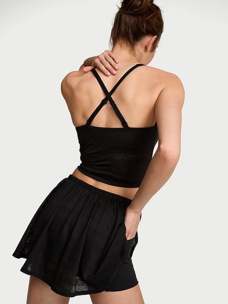 Fustă sport cu pantaloni scurți VSX Elevate Logo Lace. Produsul este negru și provine din colecția VSX.