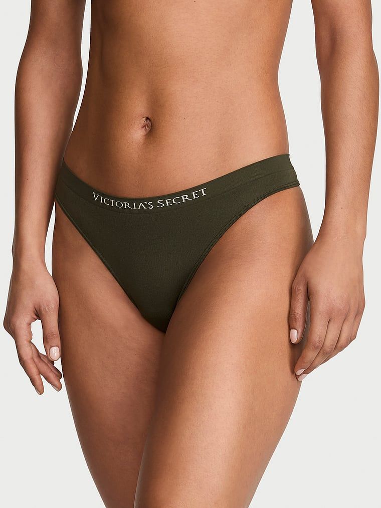 Tanga fără cusură. Produsul este de culoare verde și provine din colecția Seamless (Seamless Collection).