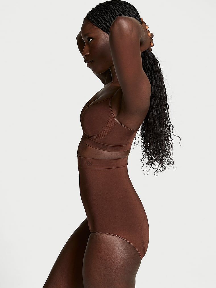 Chiloți modelatori cu talie înaltă Shapewear by Victoria. Produsul este maro și provine din colecția Victoria's Secret.