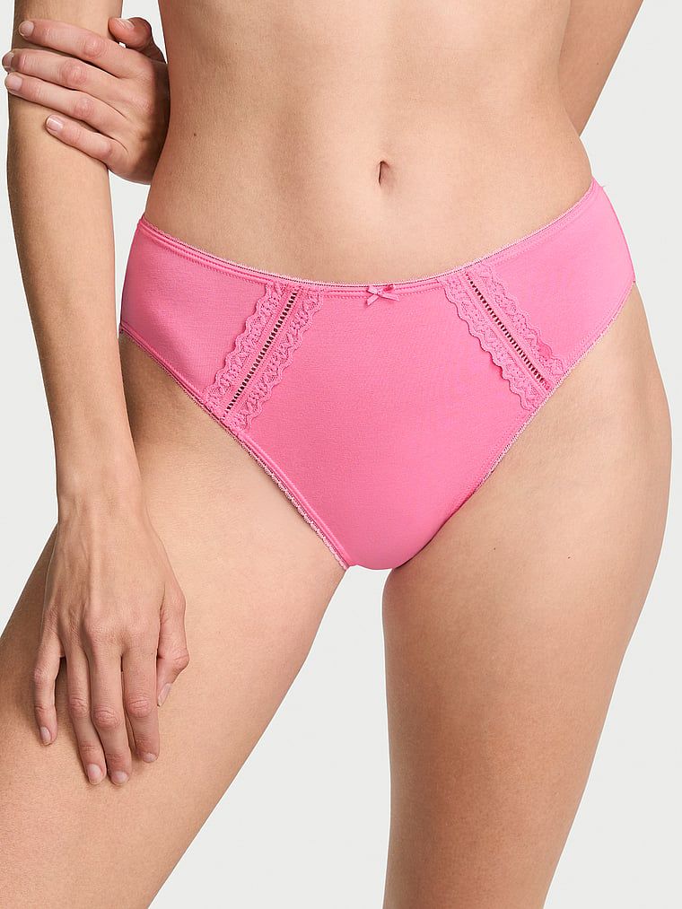 Chiloți din bumbac cu inserții Lace-Trim. Produsul este roz și provine din colecția Victoria's Secret.
