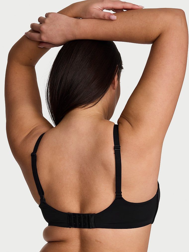 Sutien ușor căptușit, fără armă, neted. Produsul este negru și provine din colecția de tricouri.
