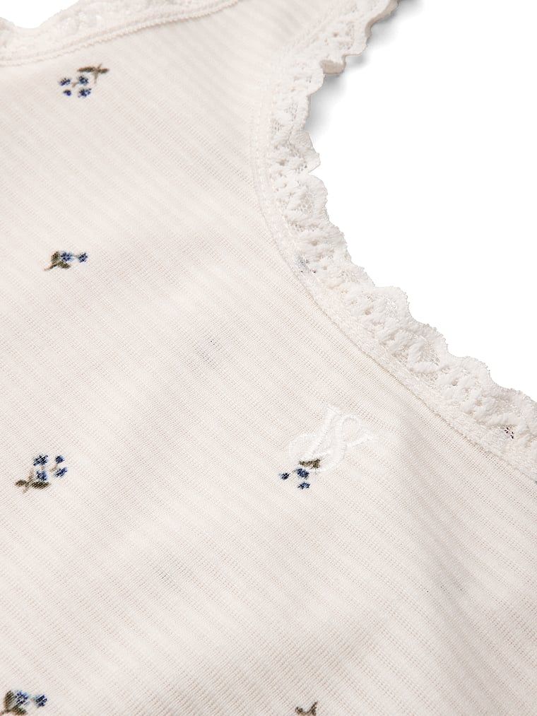 Set de dormit din bumbac - top și pantaloni scurți Shadow Stripe. Produsul are un model floral și provine din colecția Victoria's Secret.