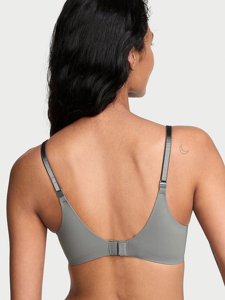 Sutien neted cu push-up. Produsul este de culoare gri și provine din colecția Love Cloud.