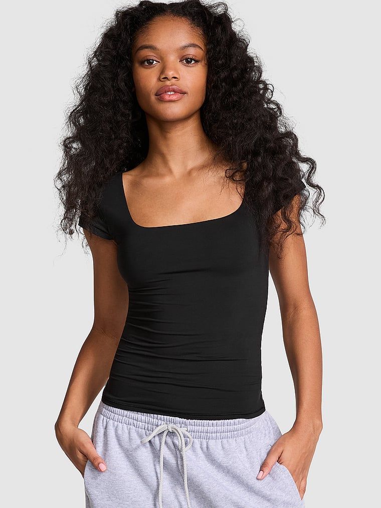 Tricou cu mâneci cap-sleeve și bază elastică