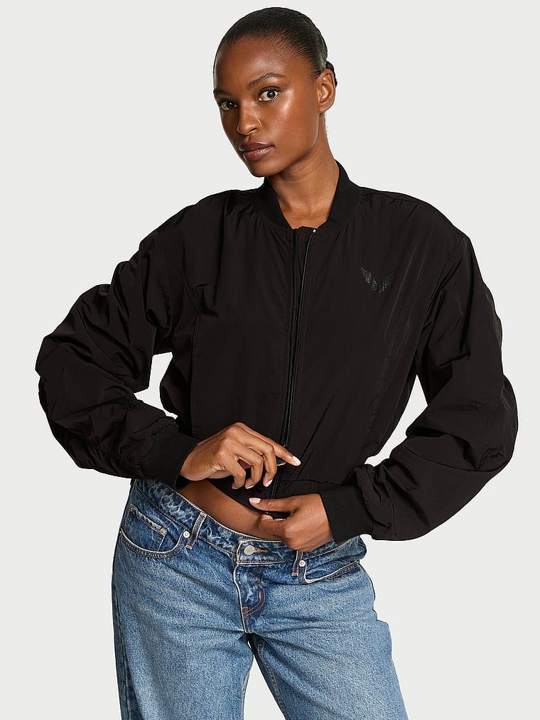 Jachetă bomber VSFS 2025. Produsul este negru și provine din colecția Angel Essentials.