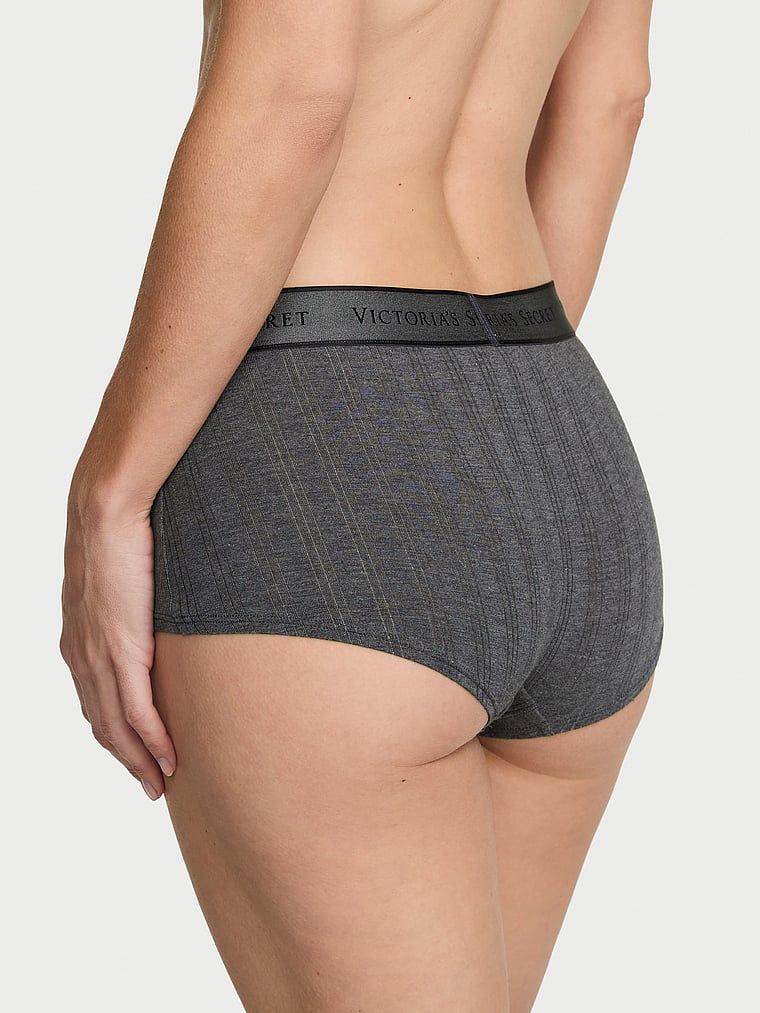Pantaloni scurți din modal Ultra-Fine Logo Boyshort. Produsul este de culoare gri și provine din colecția Bumbac.