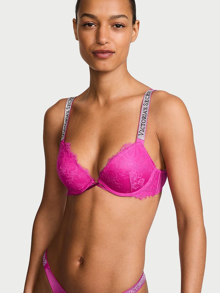 Sutiene push-up din dantelă cu bretele lucioase Shine Strap. Produsul este roz și provine din colecția Very Sexy.