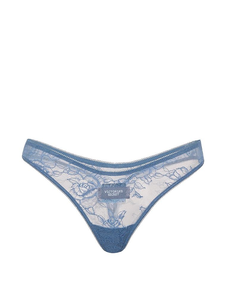 Tanga din dantelă cu patch de denim. Produsul este de culoare albastră și provine din colecția Very Sexy.