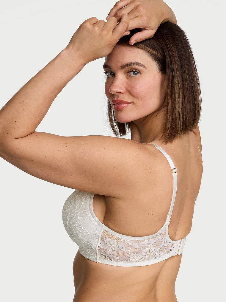 Sutien push-up din dantelă fără sârmă. Produsul este alb și provine din colecția Dream Angels.