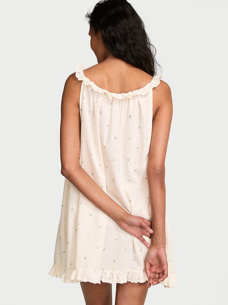 Cămașă de noapte vintage Dream din bumbac. Produsul are un model floral și provine din colecția Victoria's Secret.