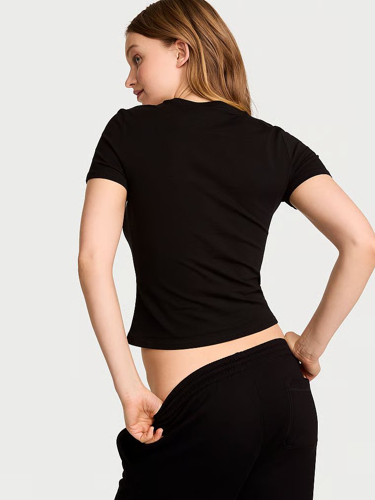 Tricou de bumbac. Produsul este negru și provine din colecția Angel Essentials.