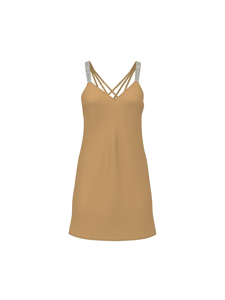 Cămașă de noapte din satin cu bretele lucioase Gradient Shine Strap Slip. Produsul este de culoare maro și provine din colecția Very Sexy.