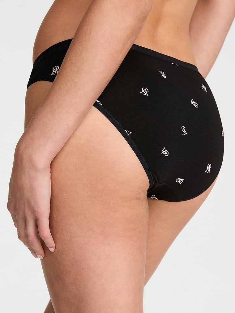 Chiloți de bumbac Bikini. Produsul este modelat și provine din colecția Victoria's Secret.