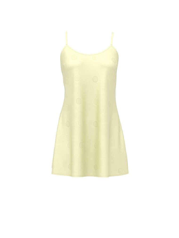 Cămașă de noapte semnătură din satin slip. Produsul este galben și provine din colecția Victoria's Secret.