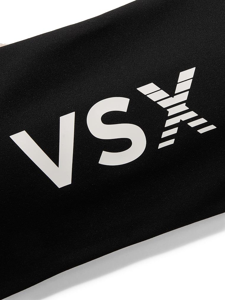 Sutien sport VSX Elevate. Produsul este negru și provine din colecția VSX.
