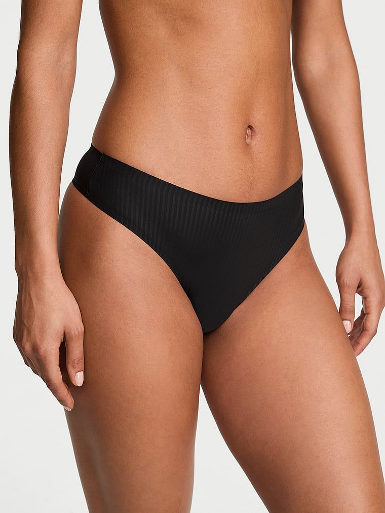 Stringi Flex Shadow Stripe. Produsul este negru și provine din colecția Body by Victoria.