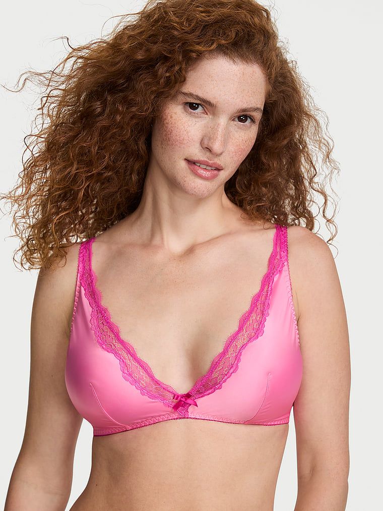 Sutiene fără sârmă, fără sârmă, satin Tease. Produsul este roz și provine din colecția Victoria's Secret.