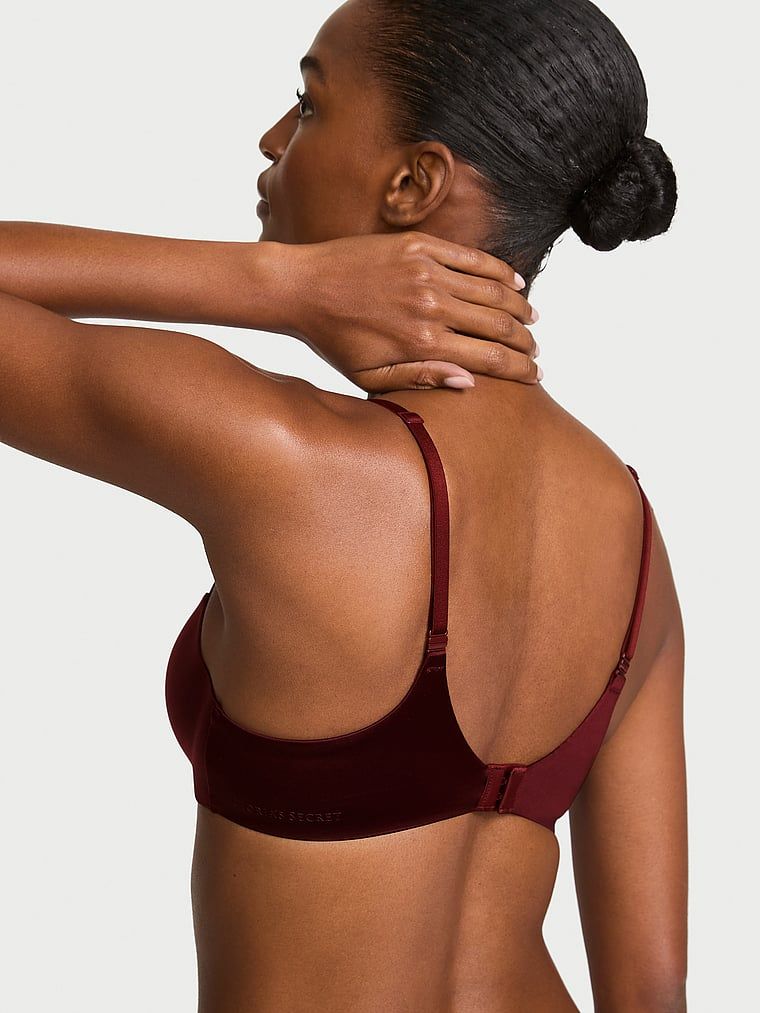 Sutien ușor căptușit, cu balconet FlexFactor. Produsul este de culoare maro și provine din colecția Body by Victoria.