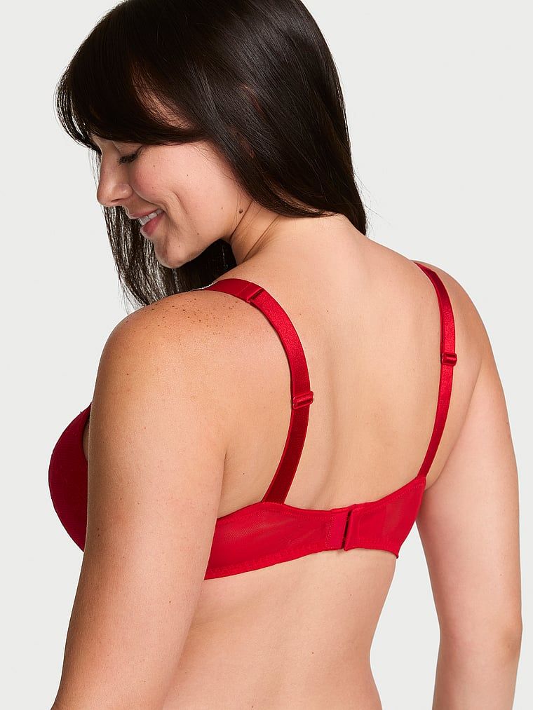 Sutiene push-up din dantelă cu bretele lucioase Shine Strap. Produsul este roșu și provine din colecția Very Sexy.