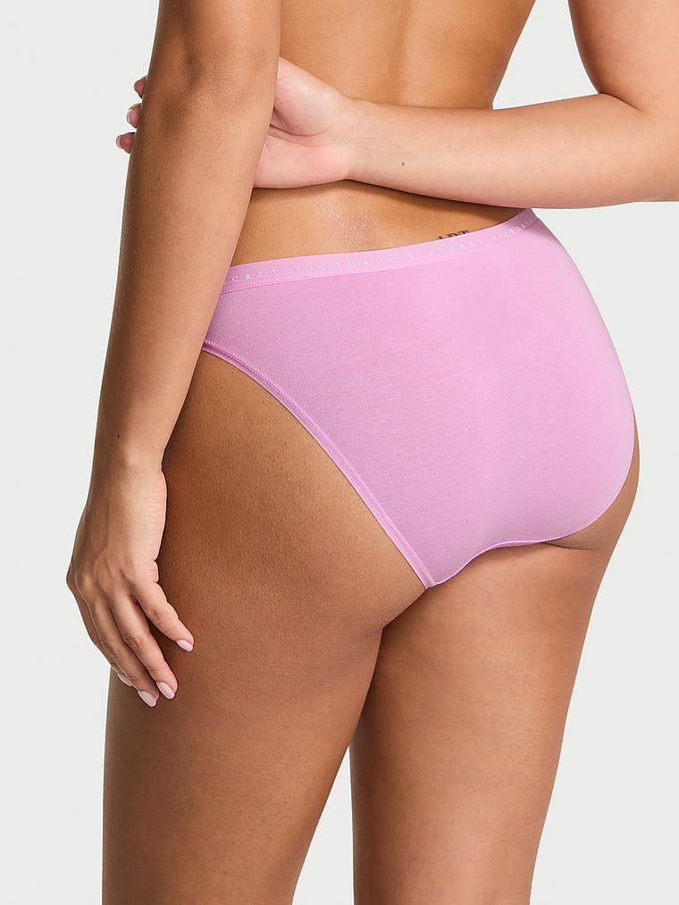 Chiloți de bumbac Bikini. Produsul este de culoare mov și provine din colecția Victoria's Secret.